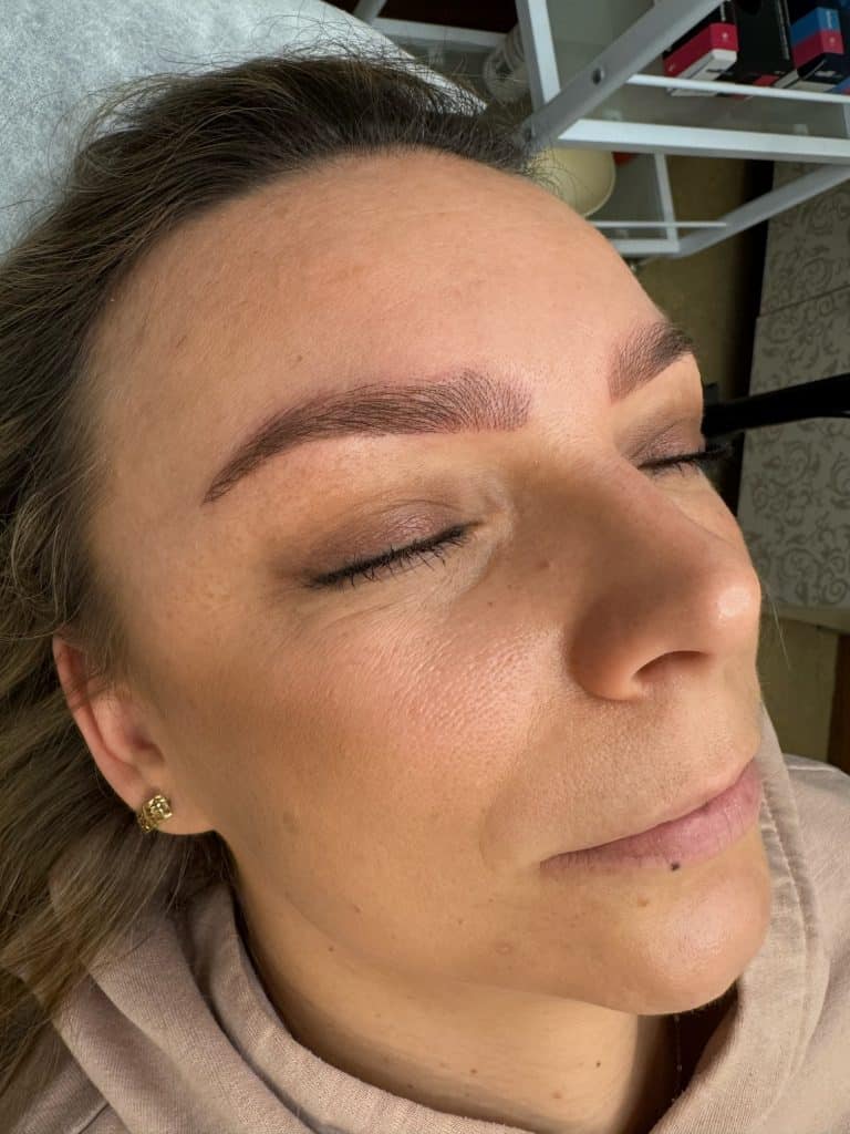 makijaz permanentny brwi efekty