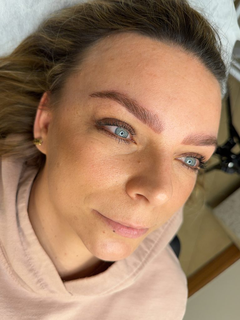 makijaz permanentny brwi efekty