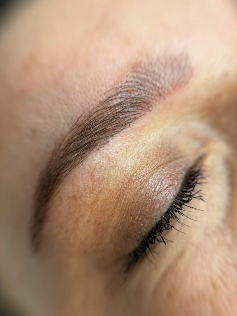 makijaz permanentny brwi efekty