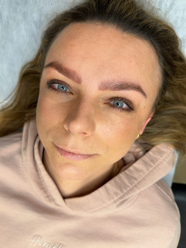 makijaz permanentny brwi efekty