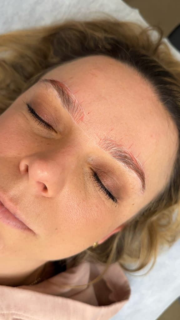 makijaż permanentny brwi